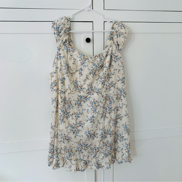Old Navy Dresses & Skirts - Old Navy Plus Cream/Blue Floral Ruffle Cami Dress Size 2X